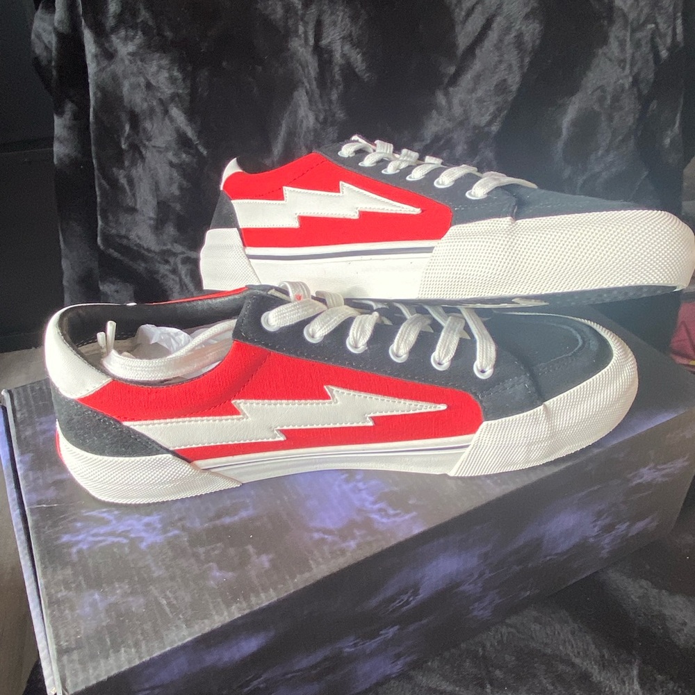New Revenge X Storm vol 2 Black and red low sneakers Size 10 - Picture 8 of 10